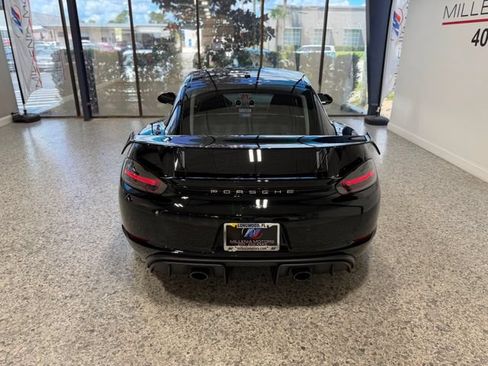 Used 2020 Porsche 718 Cayman GT4 RWD image 4