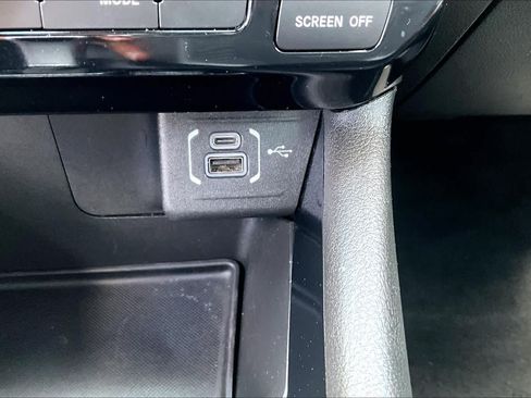 Used 2025 Jeep Compass Limited AWD/4WD image 33