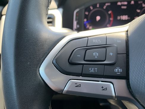 Used 2022 Volkswagen Atlas Cross Sport SE AWD/4WD image 19