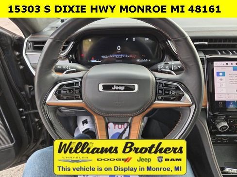 Used 2023 Jeep Grand Cherokee L Summit image 9