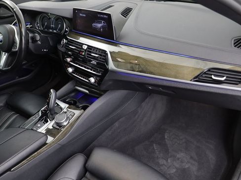 Used 2019 BMW M550i xDrive w/ Premium Package 2 image 21