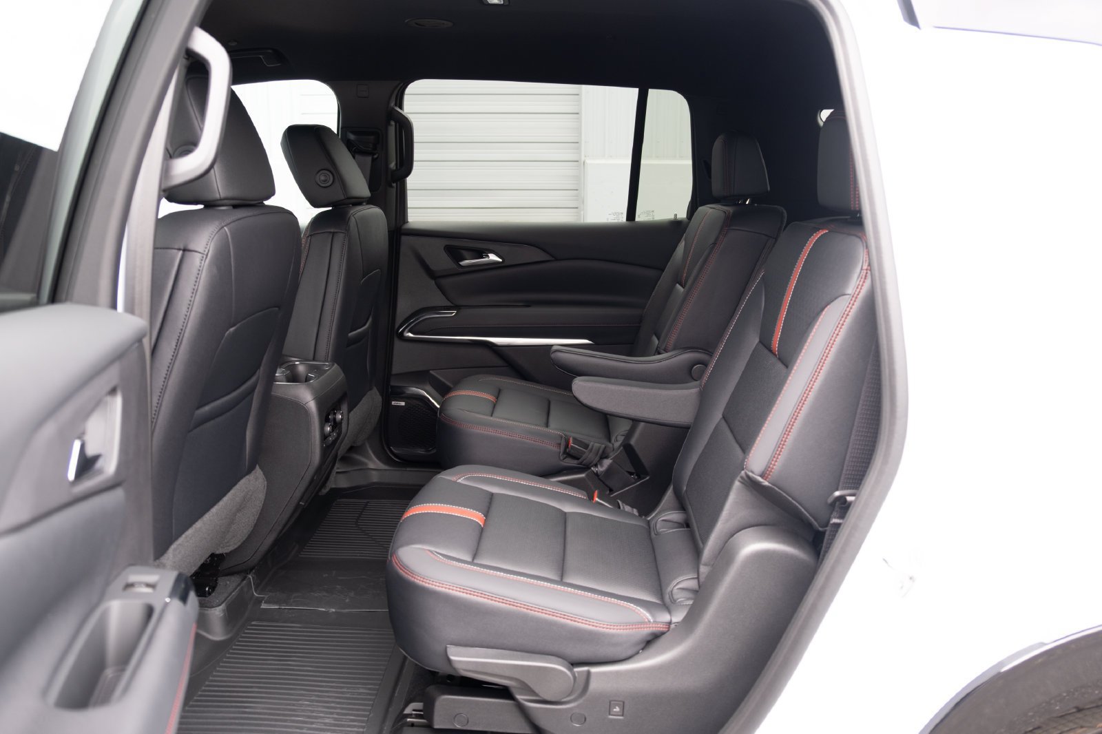 New 2026 Chevrolet Traverse RS w/ LPO, Floor Liner Package AWD/4WD image 16