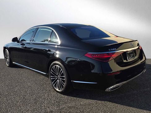 Used 2024 Mercedes-Benz S 580 4MATIC Sedan image 5