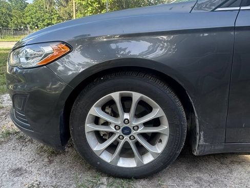 Used 2020 Ford Fusion SE FWD image 6