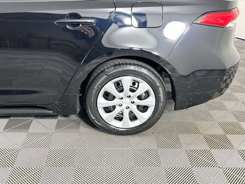 Used 2023 Toyota Corolla LE image 29