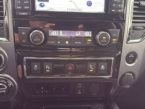 Used 2018 Nissan Titan Platinum Reserve AWD/4WD image 26
