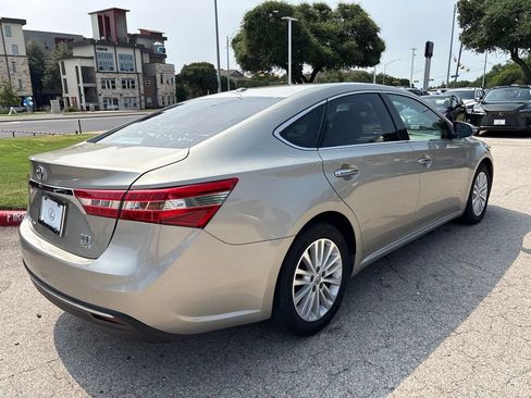 Used 2014 Toyota Avalon XLE Touring FWD image 5