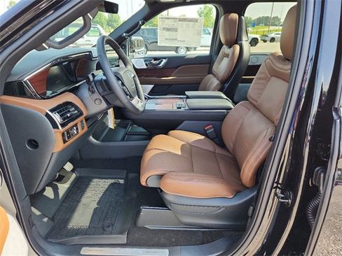 New 2023 Lincoln Navigator Reserve image 11