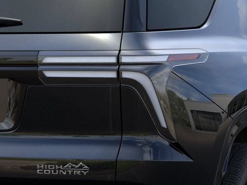 New 2026 Chevrolet Traverse High Country AWD/4WD image 12