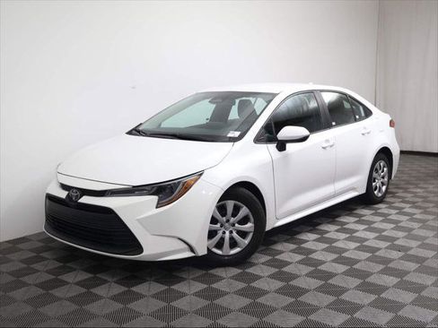 Used 2024 Toyota Corolla LE FWD image 1
