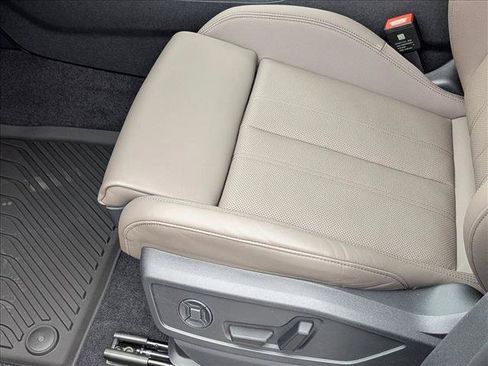 New 2025 Audi Q5 Premium AWD/4WD image 4