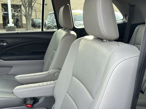 Used 2019 Honda Pilot Touring image 31