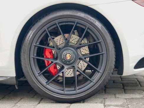 Used 2018 Porsche 911 Targa 4 GTS AWD/4WD image 17
