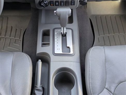 Used 2019 Nissan Frontier SL image 19