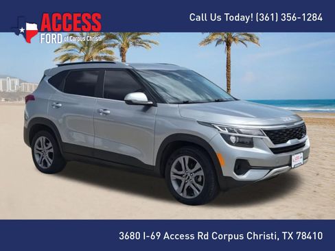 Used 2023 Kia Seltos S w/ Navigation Package FWD image 2