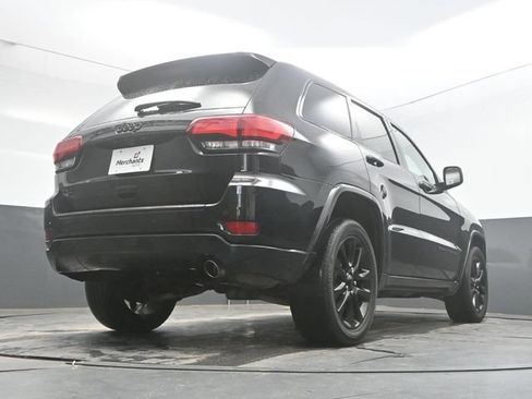 Used 2018 Jeep Grand Cherokee Altitude AWD/4WD image 35