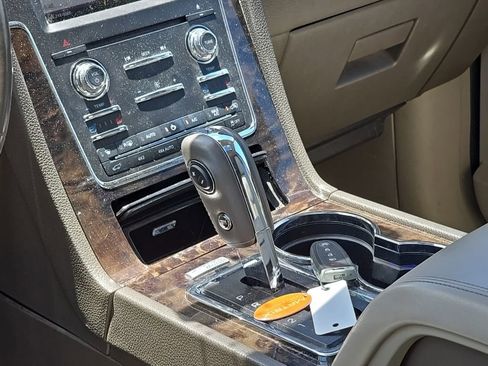 Used 2015 Lincoln Navigator 4WD image 13