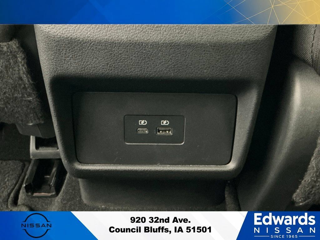 Used 2021 Nissan Rogue SV AWD/4WD image 14