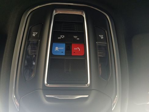 New 2026 Jeep Grand Cherokee L Laredo image 7