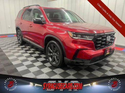 Used 2023 Honda Pilot Sport image 1