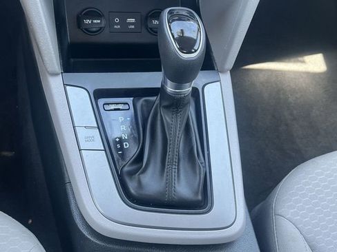 Used 2019 Hyundai Elantra SEL FWD image 22