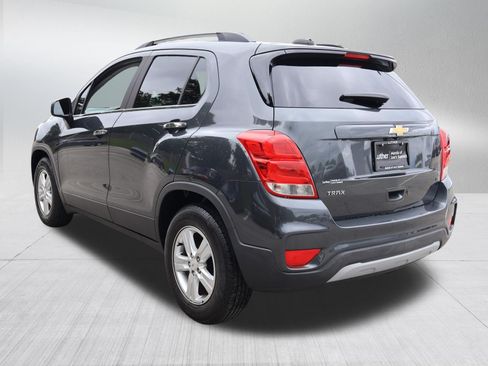 Used 2018 Chevrolet Trax LT w/ LT Convenience Package FWD image 5