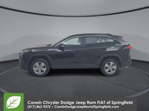 Used 2025 Toyota RAV4 XLE image 8