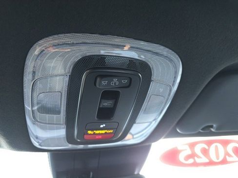 Used 2025 Hyundai Elantra N image 31