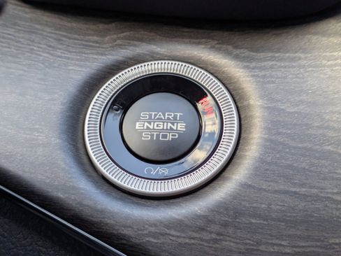 New 2025 Jeep Grand Cherokee L Overland w/ Luxury Tech Group IV image 32