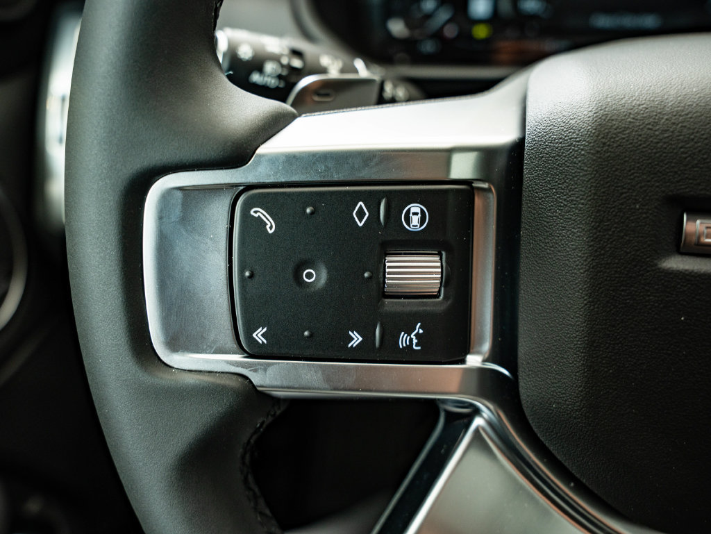 New 2026 Land Rover Discovery Limited Edition AWD/4WD image 29