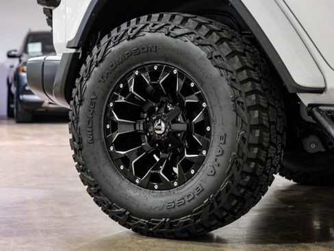 Used 2020 Jeep Wrangler Unlimited Sahara AWD/4WD image 60