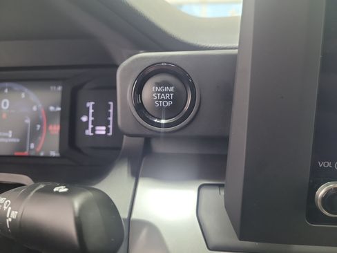 Used 2024 Toyota Tacoma SR5 RWD image 31