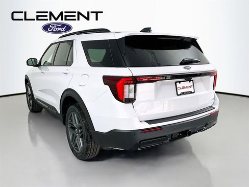 New 2026 Ford Explorer ST-Line image 8