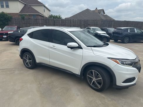 Used 2021 Honda HR-V EX image 6