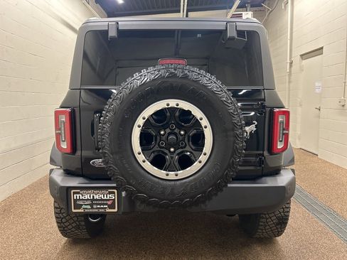 Used 2023 Ford Bronco Outer Banks w/ Sasquatch Package image 3