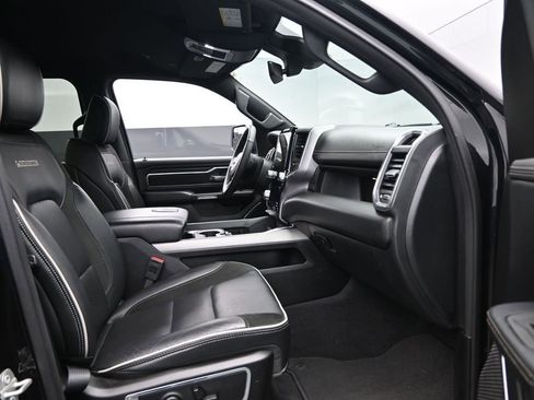 Used 2025 RAM 1500 Laramie AWD/4WD image 31