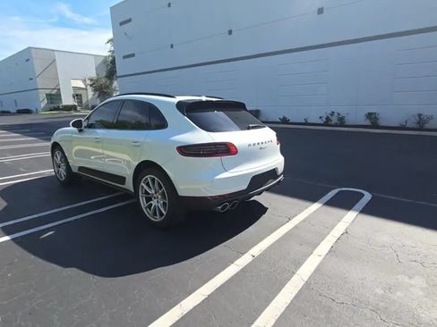 Used 2018 Porsche Macan Sport Edition AWD/4WD image 2