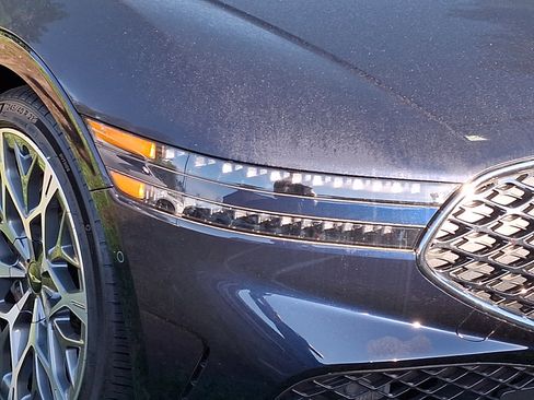 Used 2025 Genesis G90 3.5T AWD/4WD image 7