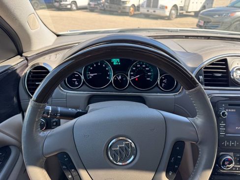 Used 2017 Buick Enclave Leather AWD/4WD image 18