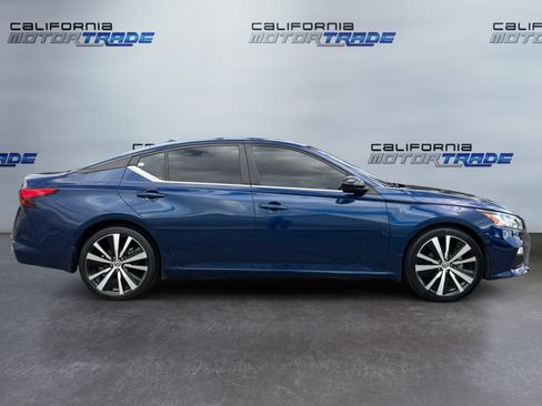 Used 2019 Nissan Altima 2.5 SR FWD image 4