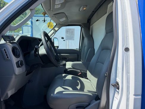 Used 2024 Ford E-350 and Econoline 350 Super Duty w/ Power Windows & Locks Group RWD image 9