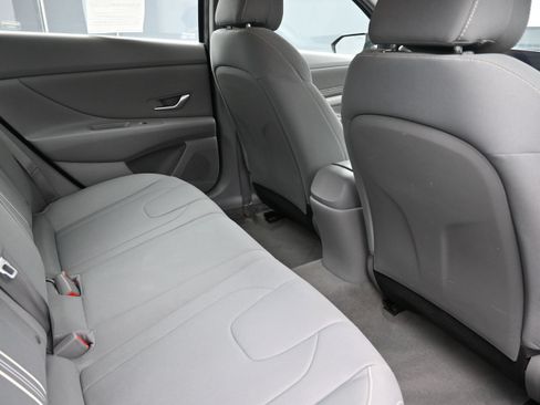 Used 2023 Hyundai Elantra SEL w/ Convenience Package FWD image 24