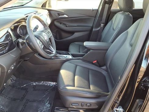 Used 2023 Buick Encore GX Essence w/ Experience Buick Package FWD image 5