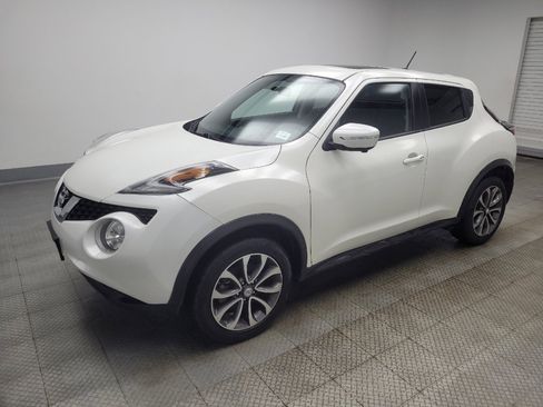 Used 2017 Nissan Juke SL image 2
