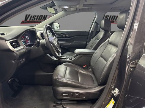Used 2017 GMC Acadia SLT w/ LPO, Floor Liner Package AWD/4WD image 9