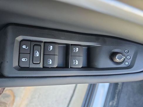 New 2025 Jeep Grand Cherokee Limited w/ Black Appearance Package image 29