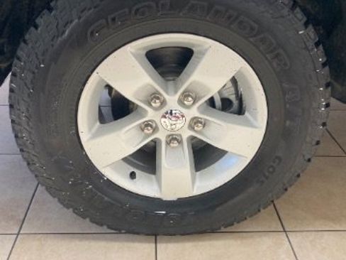 Used 2022 RAM 1500 Classic SLT w/ Electronics Group image 31