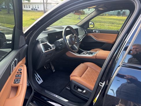 Certified 2024 BMW X5 xDrive50e w/ M Sport Package image 8