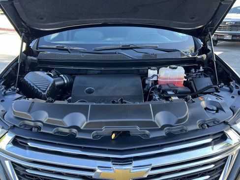 Used 2023 Chevrolet Traverse LT image 29