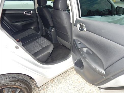 Used 2016 Nissan Sentra SV FWD image 12